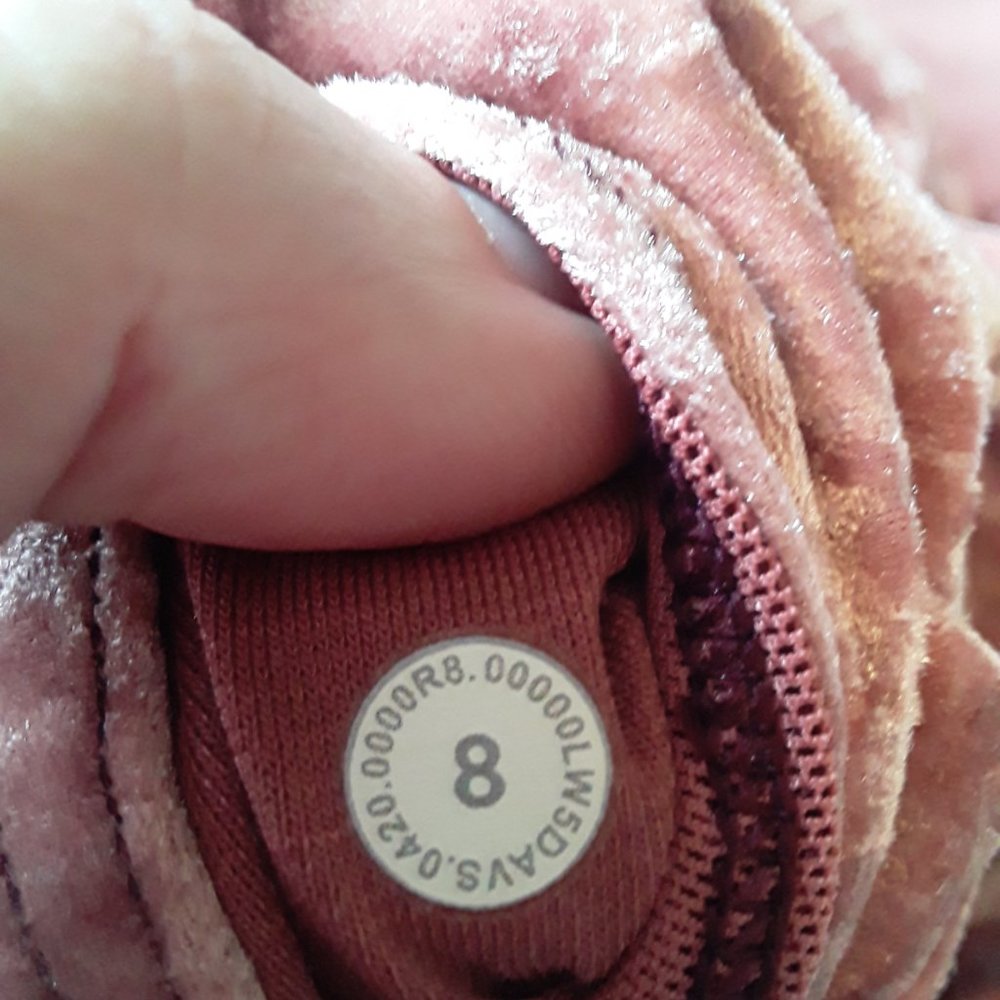 Like New Lululemon Pink Crushed Velvet Limited Edition Leggings Size 8 - Picture 8 of 8